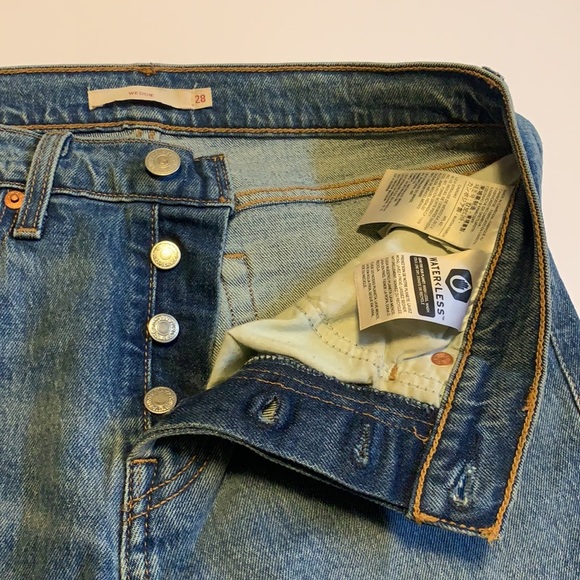 Levi’s Red Tab “Wedgie” Button Fly Blue Jeans - Women’s Size 28 - Picture 6 of 7